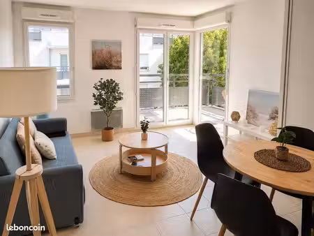 ? appartement moderne et lumineux avec terrasse au cœur du parc du mont evrin