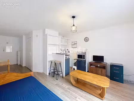 studio 1 pièce 22 m²