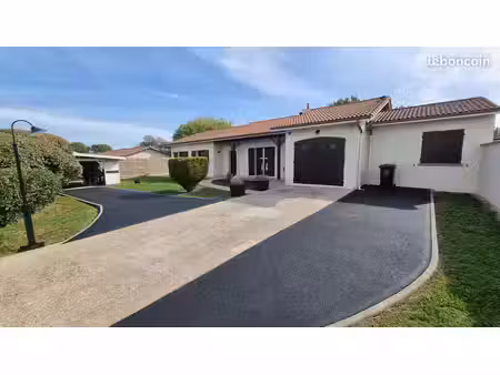 maison de plain-pied 173 m²- 4 chambres  bureau  clim et jardin à saint-loubès (particulie