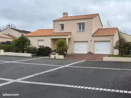 location maison meublée - 125 m2