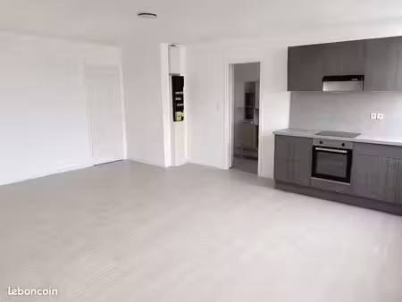 appartement duplex rénové – centre-ville de cambrai – 2 chambres 71 m² au sol