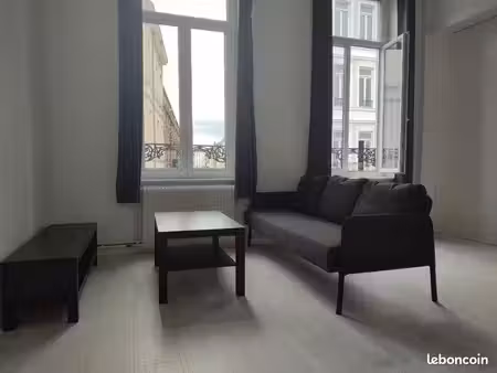 appt t2 république 790e