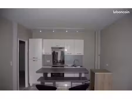 beau t2 meublé 40m² avec balcon