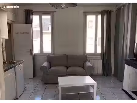 beau f1 28m² meublé lumineux et en excellent état