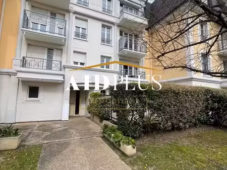 studio 1 pièce 29 m²