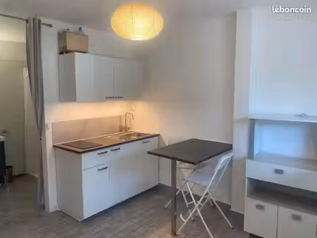 beau studio meublé 16m² bas faron rénové