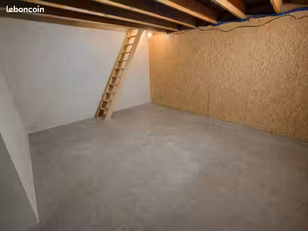 local de stockage - 37 m²