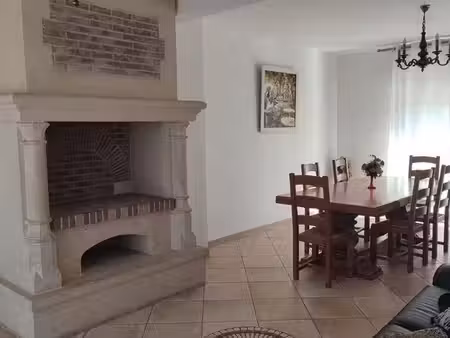 appartement 3 pièces avec grande terrasse et parking privé