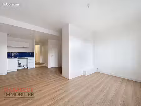 studio 1 pièce 33 m²