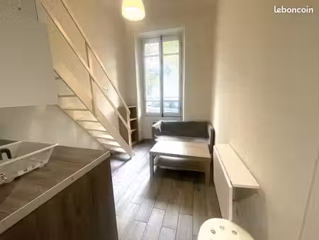 appartement 1 pièce 11 m²