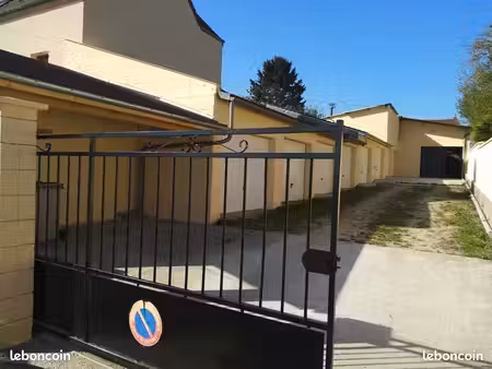 box sécurisé à louer - idéal meubles  motos ou véhicules