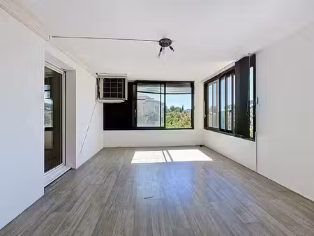appartement allauch 3 pièce(s) loggia  parking pmr