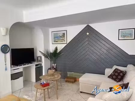 spacieux t2 avec balcon à 100m des plages