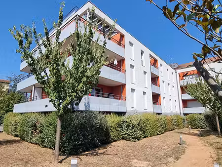 appartement craponne 35 m2 avec garage et terrasse