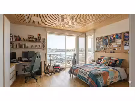 *magnifique 5 pièces duplex traversant avec terrasses et parking*