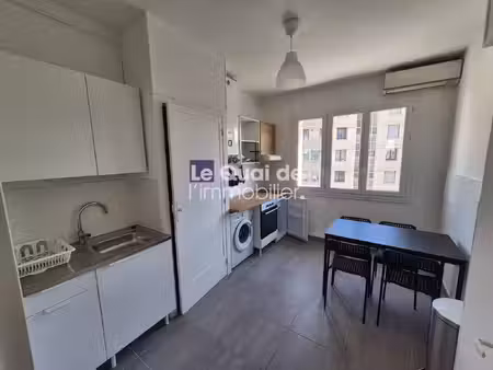 a louer  t1 rénové et meublé à grenoble