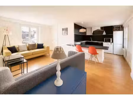 grand appartement de 136m² avec un studio indépendant dans le centre ville saint germain e