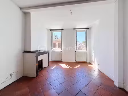 appartement de charme 100 m² – 3 chambres – balcon & box au busca