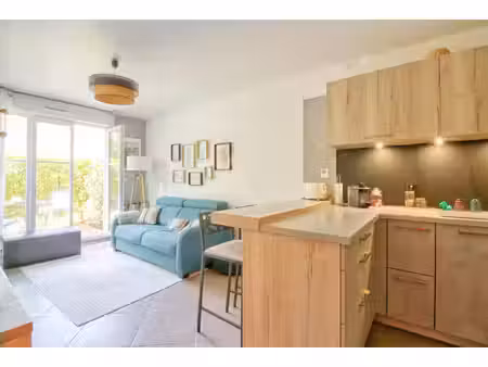 appartement 2 pièces 40 m²  terrasse  jardin et parking !