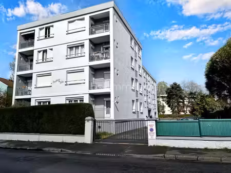 garage box fermé 15 m2
