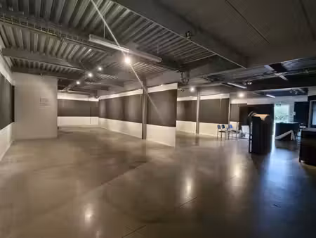 vannes est - opportunité rare - local commercial de 260 m² env