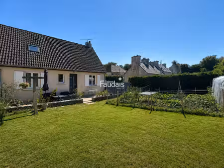 equeurdreville - maison de ville de 92 m² avec jardin