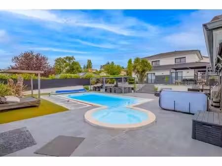 maison d'exception 200m² - piscine - studio 27m² - terrain 917