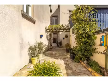 maison de bourg - 156 m² - montsûrs