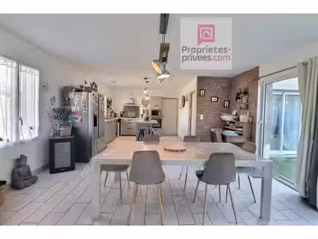 maison 6 pièces 138 m2 avec garage - 4 chambres dont une suite parentale 137 m2 avec celli