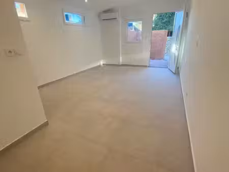 studio 13009