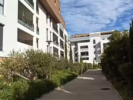 t2 de 44m2 + garage ss libre 5 octobre marseille 9ème