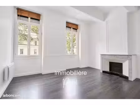 local bureaux 156 m²