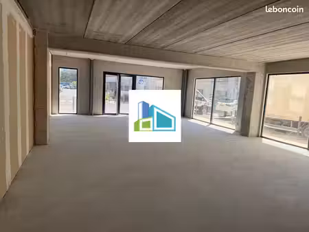 local commercial 72 m² aubagne
