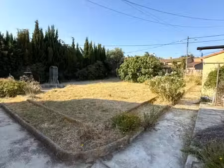 terrain 300 m² marignane