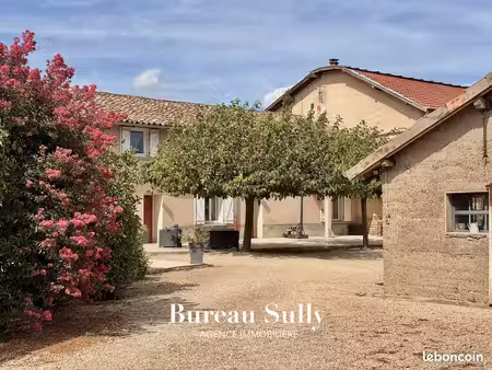 propriété 9 pièces 265 m²