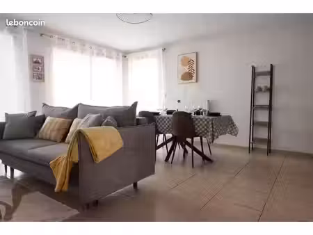 appartement t3 meublé de 68 m² avec piscine – lyon 5ème (point du jour)