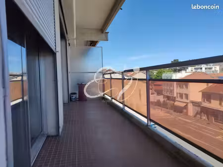appartement 2 pièces 64 m²