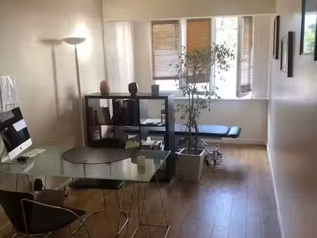 bureau ou salle de soins caluire montessuy