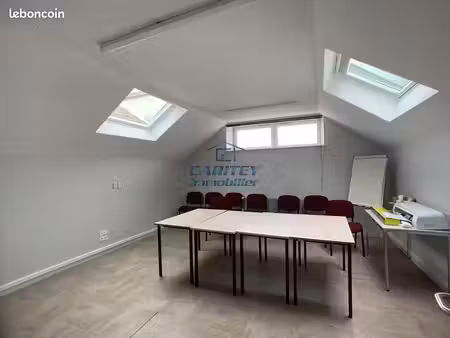 bureaux 42 m² lure