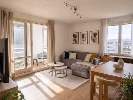 appartement t3 70 m2 entièrement rénové