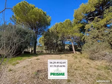 terrain à bâtir de 927 m² à roquevaire (13)