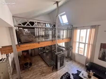 loft industriel en plein cœur urbain (garage inclus)