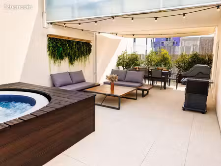 t4 de 76 5 m² avec terrasse de 44 5 m²  jacuzzi  double garage — métro d au pied de la rés