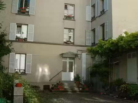 appartement cosy sans vis à vis dans cour arborée