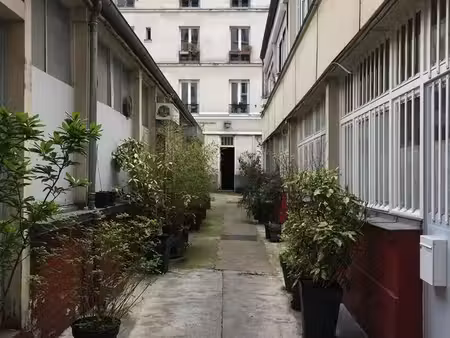 cave de 12m2 - paris 10
