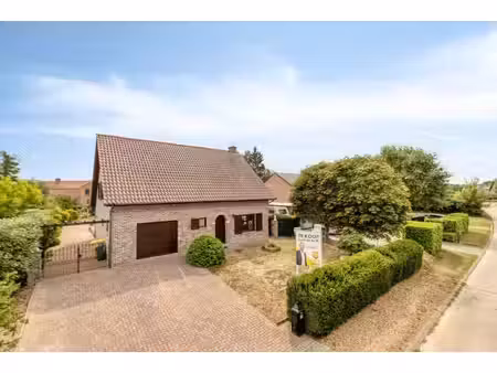 vrijstaande villa in het groene pellenberg