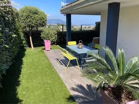 domaine des roses – esprit maison  3 pièces avec 160 m² de jardin  vue montagnes & double 