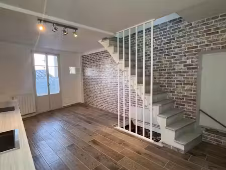 location appartement 3 pièces 55 m² à berre-les-alpes (06390)