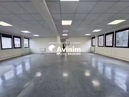 bureau prestigieux de 218 m2 en location - pantin  île-de-france