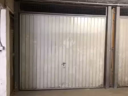location garage 12 m² à marseille 3 (13003)